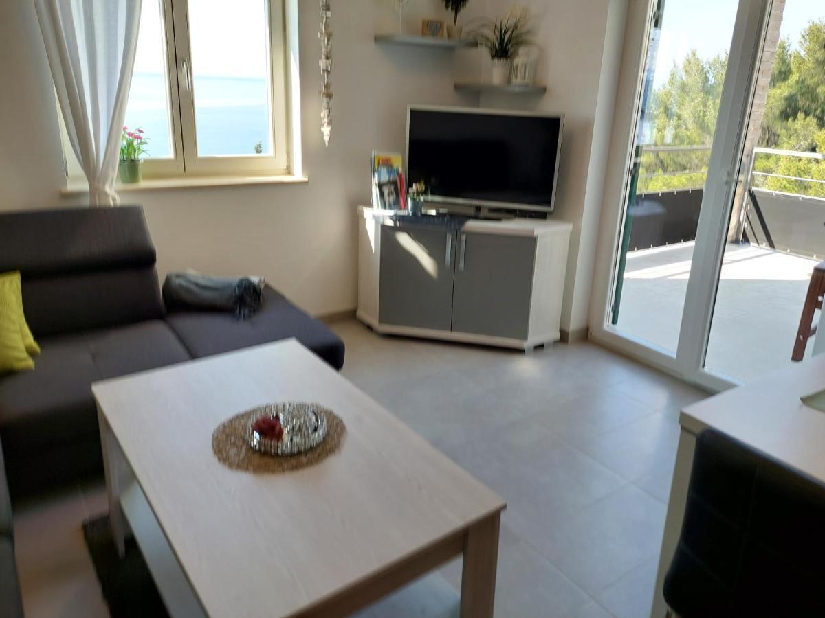 Gavza Sky View Apartment Cres Bagian luar foto