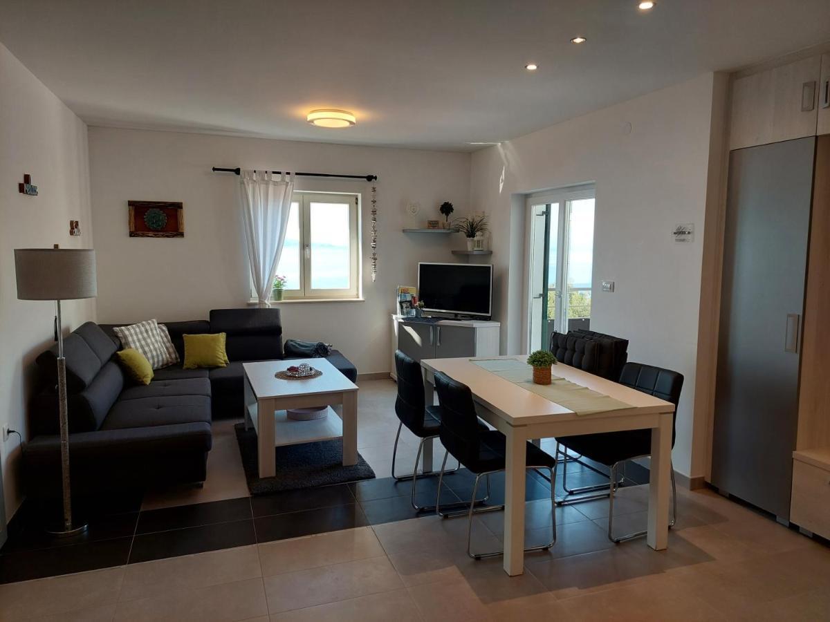 Gavza Sky View Apartment Cres Bagian luar foto