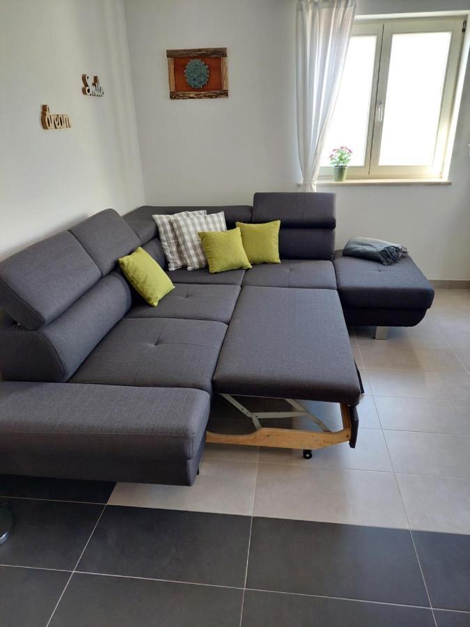 Gavza Sky View Apartment Cres Bagian luar foto