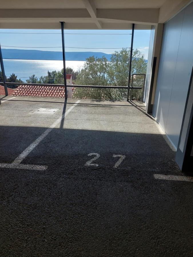 Gavza Sky View Apartment Cres Bagian luar foto