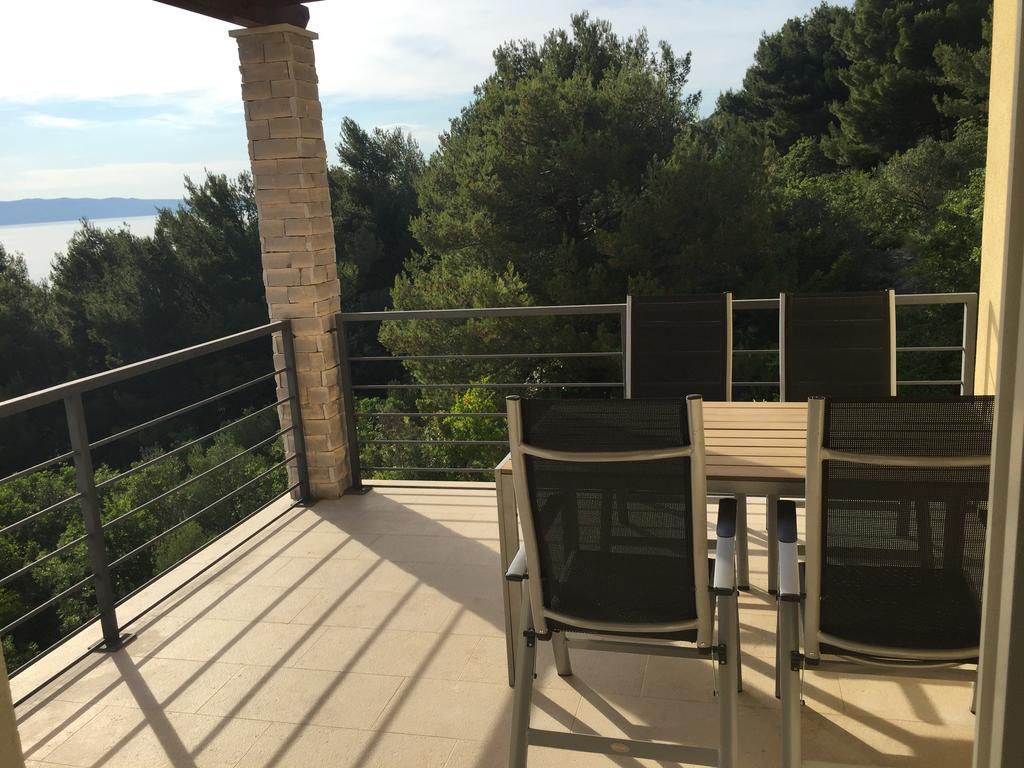 Gavza Sky View Apartment Cres Bagian luar foto